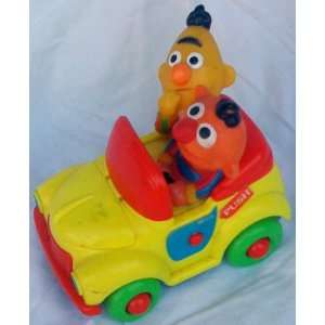  Sesame Street Elmo Friends Bert and Ernie in a Small Car 