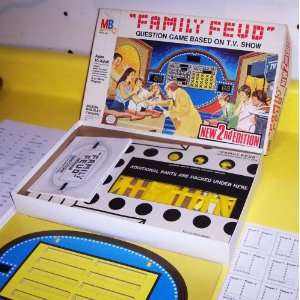   FAMILY FEUD T.V. SHOW HOME GAME COLLECTIBLE TOY: Everything Else