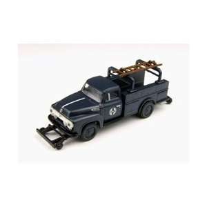  30214 HO Classic Metal Works F350 Utility Truck SF: Toys 