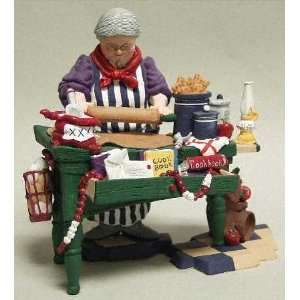 DEPT 56 / ALL THROUGH THE HOUSE / GRANDMA AND KITCHEN TABLE, SET OF 2 