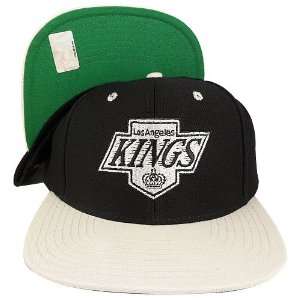   tone green under bill / visor snapback hat cap: Sports & Outdoors