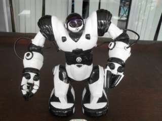 WOWWEE LARGE ROBOSAPIEN HUMANOID ROBOT & REMOTE CONTROL EXCELLENT COND 