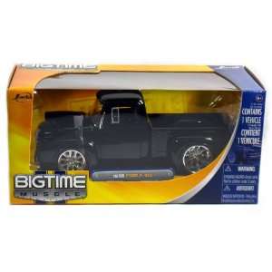 1956 Ford F 100 Pickup Truck 1:24 Scale with Engine Blower (Black)