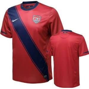  United States Soccer Red Nike Replica Jersey: Sports 