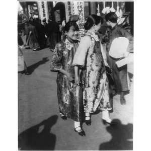  Ladies fashions,Shanghai,1921,China,print dresses: Home 