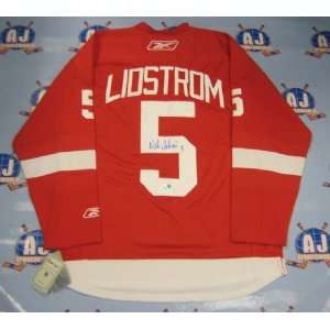   Detroit Red Wings SIGNED NHL Premier Hockey Jersey Sports