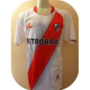 RIVER PLATE ARGENTINA  SOCCER JERSEY SIZE LARGE .NEW.