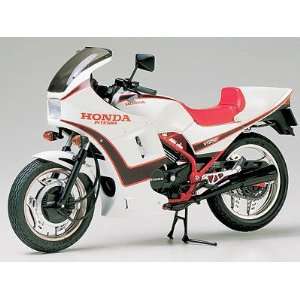   12 Honda VT250F Integra Motorcycle (Plastic Models) Toys & Games