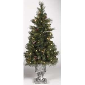   Spruce Potted Artificial Christmas Tree   Clear Lights