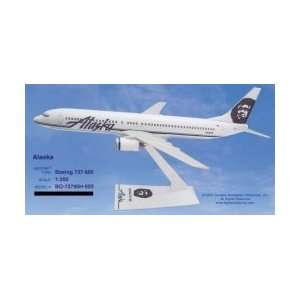    Flight Miniatures Alaska (91 Cur) Boeing 737 900: Toys & Games