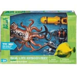   Planet Sea Quest   Giant Squid   Toys R Us Exclusive Toys & Games