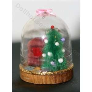  Miniature Christmas Scene under a Dome Toys & Games