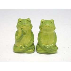  Green Frogs Froggy Salt and Pepper Shakers S&P Kitchen 