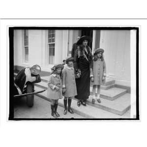    Historic Print (M) Mrs. Robt. L. Bacon & children
