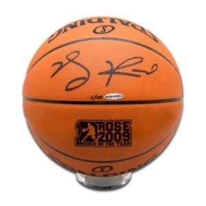  Derrick Rose Autographed Basketball   2009 ROY UDA LE 101 