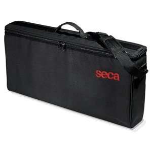  Stable and roomy carrying case for the seca 334 baby scale 