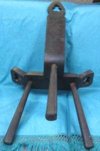 PRIMITIVE HANDCARVED LABOR BIRTHING CHAIR WOOD ANTIQUE 3 LEGS STOOL 