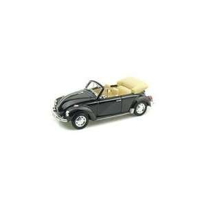  Volkswagen Beetle Convertible 1/24   Black: Toys & Games