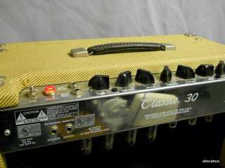 Peavey Classic 30 Watt Tube Guitar Amp Combo Speaker / Amplifier 