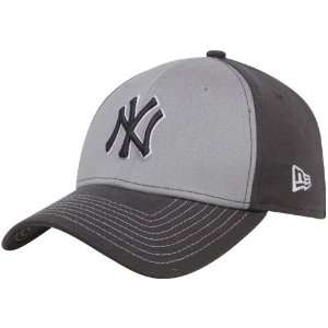 MLB New Era New York Yankees Gray Two Tone Platinum Classic 39Thirty 