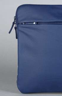 Incase The Coated Canvas Sleeve for Macbook Pro 15 in Deep Blue 
