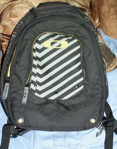 Oakley laptop backpack new without tags amazing shape messenger bag 