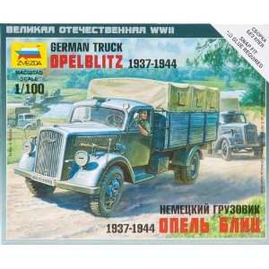   German Opel Blitz Truck 1937 44 (Snap Kit) 1/100 Zvezda: Toys & Games