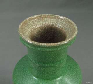   CHINESE APPLE GREEN CLUB VASE W/ CRACKLE GLAZE   INCREDIBLE  