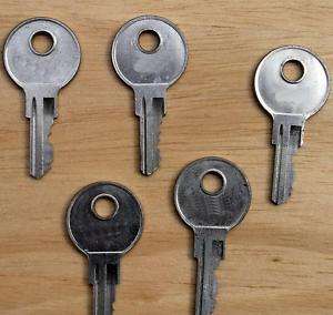 LOST KEY REPLACEMENT FOR RV LOCKS  TOOL BOXES  TOPPERS  