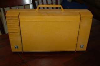 Vintage GE Electric Wildcat Suitcase Travel Record Player Portable 
