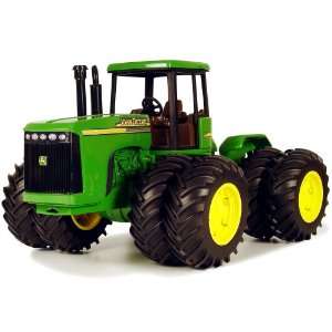  17 John Deere 4WD Tractor (with removable wheels) Toys & Games