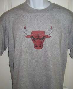 Chicago BULLS Vintage Throwback Logo NBA T Shirt Small  