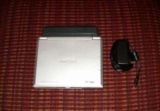 INSIGNIA Portable DVD Player w AC PD040922  