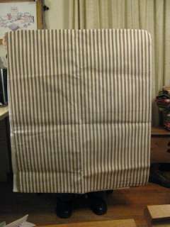 YANKEE CANDLE BEIGE AND WHITE THIN STRIPE TABLE RUNNER  
